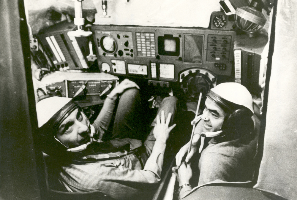 Space History Photo: Astronaut & Cosmonaut Cooperate Amid Cold War
